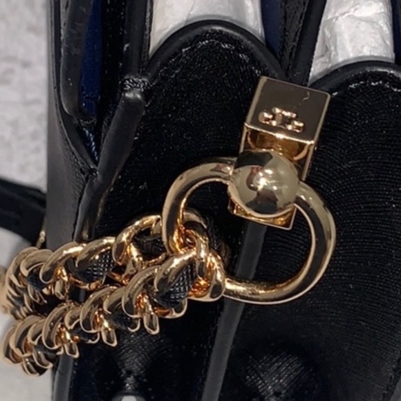 Please see pic 4. Almost in new condition except that. - Picture 3 of 7